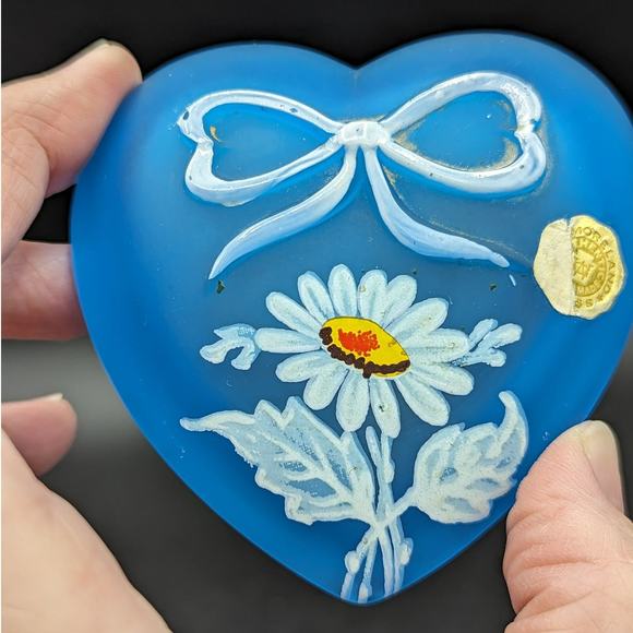 Vintage Westmoreland Blue Glass Hand Painted Daisy Small Trinket Dish As Is - Picture 7 of 14